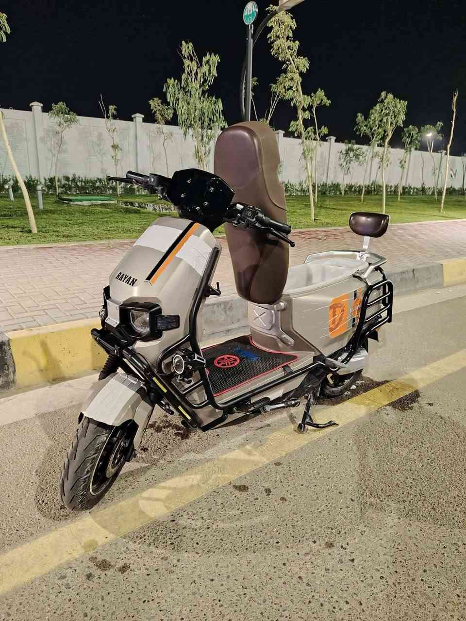 ماطور وحش الكون للبيع نضيف حيل مستعمل 3اشهر
دبل  بصمه
السعر مليون 300 وبي مجال بصيط
للتواصل ***********

