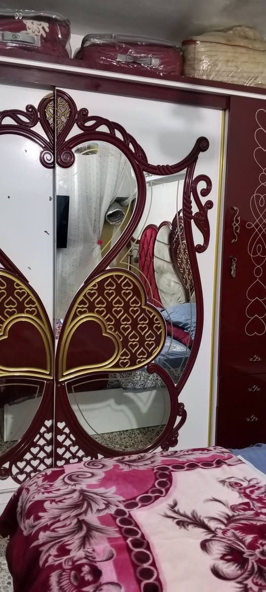 السلام عليكم
غرفه تركي مستعمله للبيع 
٩ قطع مع السرير والكنتور 
السعر مليون و٩٠٠ وبيها مجال 
داخل الحسينية 
الإتصال والتواصل واتساب 
***********
