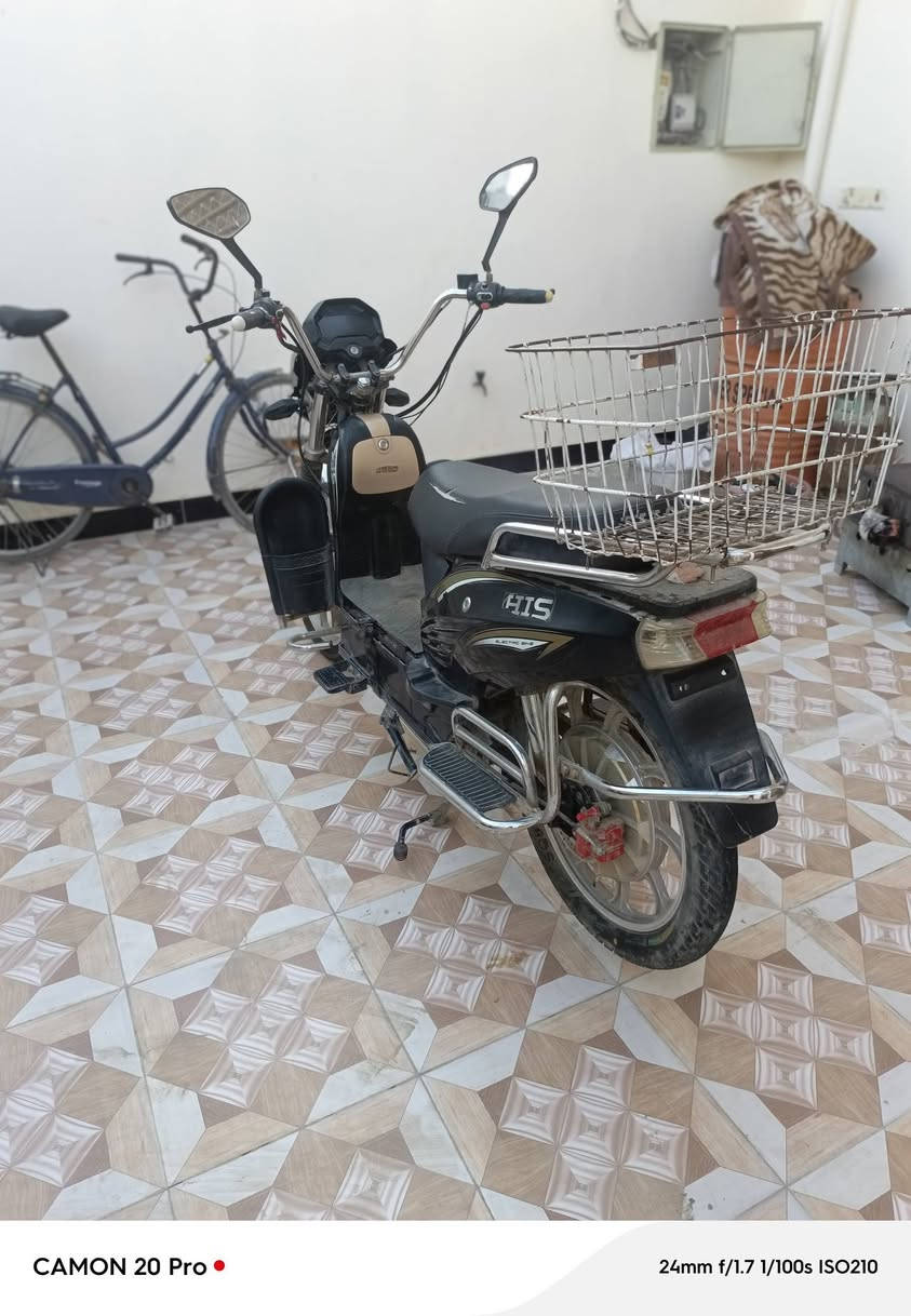 السلام عليكم عيني عندي دراجه شحن هارلي للبيع بس نقص بطاريات والله العضيم واني ما احلف چذب الدراجه كلشي مابيهة بس اشاير خلفي  مايشتغلن اما اللايت كلش قوي يشتغل واي خلل مابي تجي وشوف بعينك السعر 250 وبي مجال نفس ماكلت بس بطاريات بدل وطلع
السلام عليكم                  والموشراي لا يراسل ‏‪***********‬‏ اتصل رصيد🙃 واتساب
السلام عليكم عيني عندي دراجه شحن هارلي للبيع بس نقص بطاريات والله العضيم واني ما احلف چذب الدراجه كلشي مابيهة بس اشاير خلفي  مايشتغلن اما اللايت كلش قوي يشتغل واي خلل مابي تجي وشوف بعينك السعر 250 وبي مجال نفس ماكلت بس بطاريات بدل وطلع

