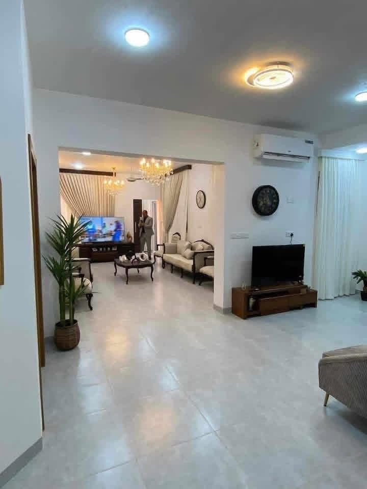 ▪️يتوفر دار في مجمع المرتضى السكني 🏘️
🔸مساحة 160 متر 
🔻مرحلة ثانية  شارع 20 (عكس الشمس )
🔸يُباع ع النقد بـ143 مليون  🔸

▪️للاستفسار تفضل خاص او الاتصال ع الارقام التالية 
***********
