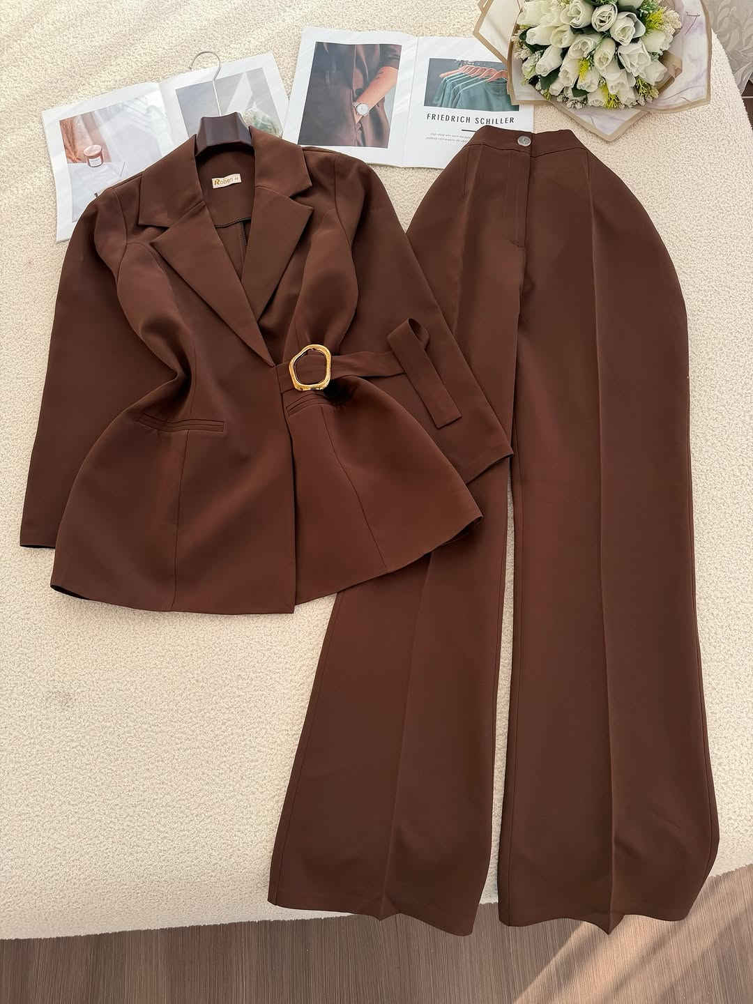 طقم رسمي 🍒
السعر ناربنات 30,000 بس
قياساته 46-48-50-52 
طول بنطرون 110cm
خدمة توصيلنا متوفرة لجميع محافظات العراق
تكدرون تراسلونا على الواتساب ***********⁩⁩⁩⁩⁩⁩
