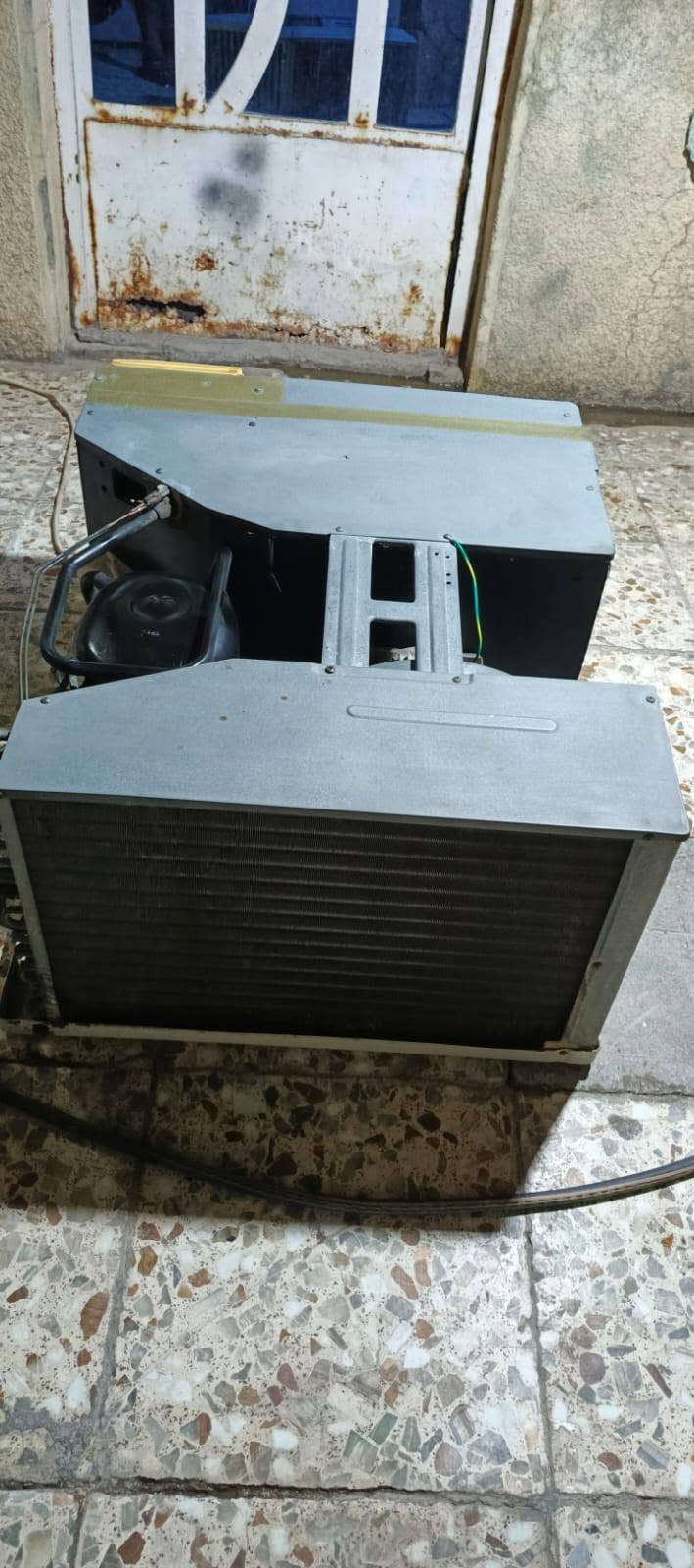 مكيف جنرال الاصلي طنين الطويل بلادي قرص الشركة ماداخل اي تصليح مكيف حيل نظيف وتبريده شرط ثلج السعر 300 قفل نهايته مكاني بغداد الامين ***********
