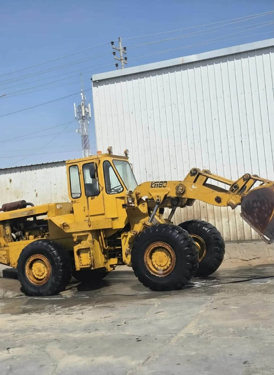 سلام عليكم.         🚜 شفل للبيع مستعجل
نظيف وجاهز للعمل، 

والسعر 250 ورقه وبي مجال 

                        رقم تواصل.  ***********  

مكان الرمادي 

                             مكلف بنشر فقط ✍️
