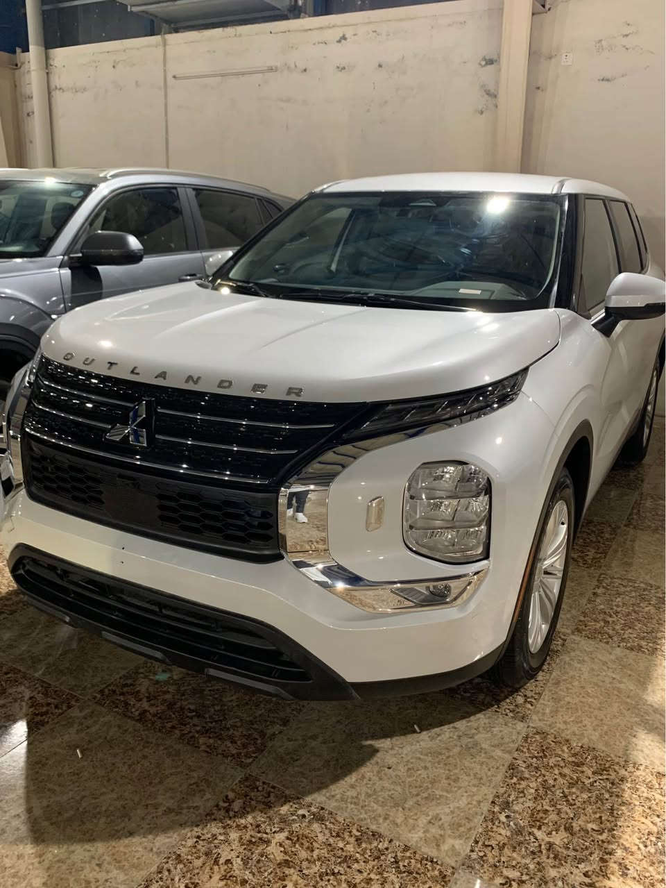 مستەربووشی ئاوتلەندەر ٢٠٢٤ کلین
بئ بۆیاغ  ژمارە کاتی تازە داخڵ بووە  مواسەفات دەبڵ ئەکسل رادار و بەسمە دژە لیدان سئ ریز کوشن زۆر مواسەفات تر

JA4J4UA88RZ079490

ژت/***********
نرخی ٢٤٥ رانية, السليمانية
