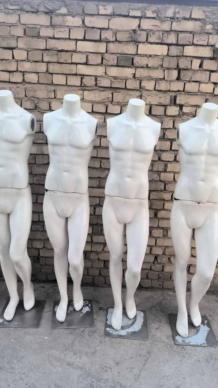 سلام عليكم متاح ملكان رجالي عدد ٧ قطع  سعر القطعه ١٠ الاف اقل من سعر الارضيه مالتهن 😂 مكاني بغداد شعب حي اور  مستعجل عليهن *********** بغداد, العراق
