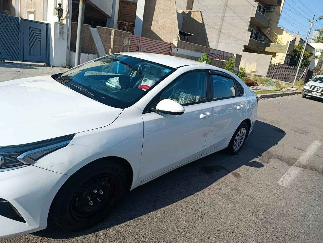 سيراتو موديل 2024
مكينه 2000
كير اي تي 
حساس خلفي 
شاشه كار بلي 
 الشركه الدوليه 
ماشيه 75حقيقي
مبدل بنيد نفس الون 
بدون شاصي 
بارد  بدايه جاملغين 
وبارد وتكحيل  بسيط بلخلفي  
فقط 
 سياره بغداد بسمي  تحويل ثاني يوم شرط 
مكان سياره بغداد حي العدل 
السعر 150
وبيها مجال 
جاي احجي عل سعر فورتي المكفول بين 
تواصل ***********
