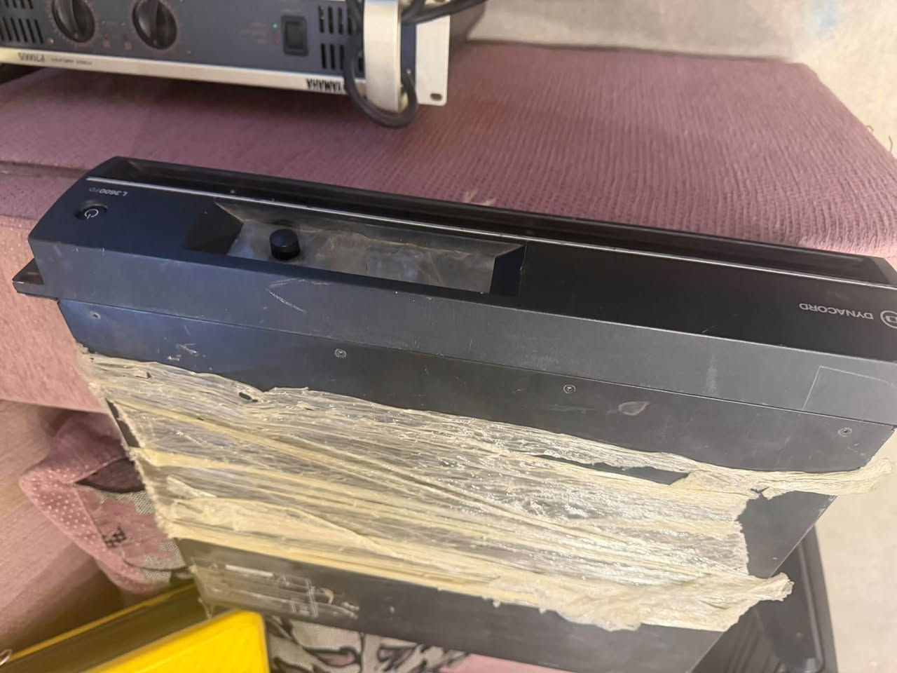 ياورات عدد 2ياماها 7000الف جدد نضيفات السعر الواحد ب 300الف وباور داينكورد 3600سعره 6ورقات ماياكات عدد 3ثنين ابو شريحه اصليات الواحد ب 250الف ومايك مكسيكي لاقطه السلفريه سعره 300الف شراي يتصل ***********

