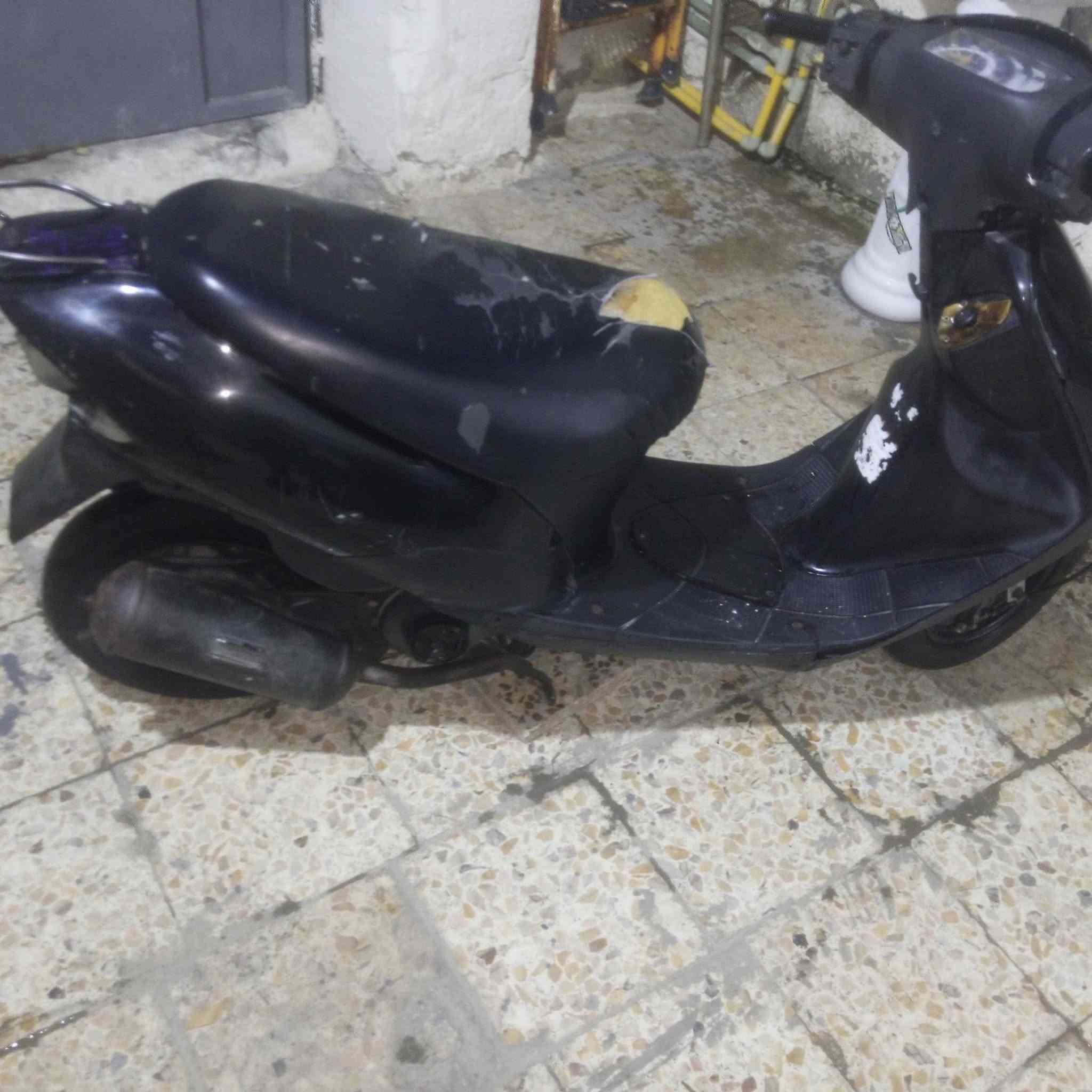 دراجه لبيع وراق سعر خاص وتصال عله رقم ***********
