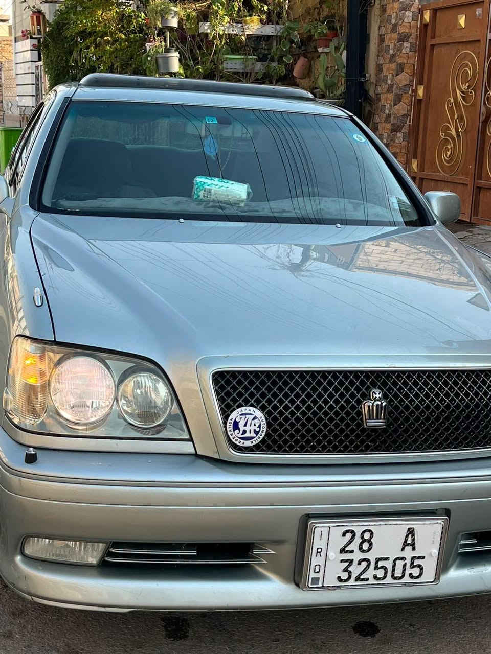 ملكه 2001 للبيع
فول مواصفات
فتحه 
جلد 
تبريد خلفي
ديفور الكبير
تحويرة النجف فوگ وجوه وكهربائياته كله نجف الدشبول مسدوده فتحاته وشغل درجه اولى لا يعبر هوه ولا حراره 
فقط الدشبول امارات
السياره مكفوله كفاله عامه وعلى ايدنه من دخلت وتسجلت بقرار 102 رقم نجف انگليزي بأسمي  
حداديه جديده تخم تاير جديد 
الجناي يعرف قيمتهه فول مواصفات وسياره جاهزه ولون مميز 
السعر 160 وبيه مجال قليل 
السياره موجوده بالنجف
***********
