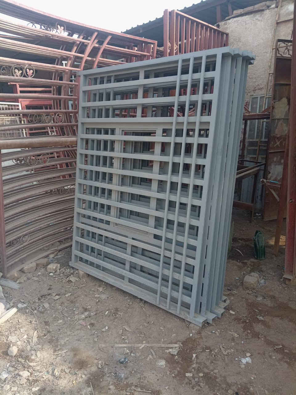شباك 2×2 • باب 130×270 • نجف الحرفين