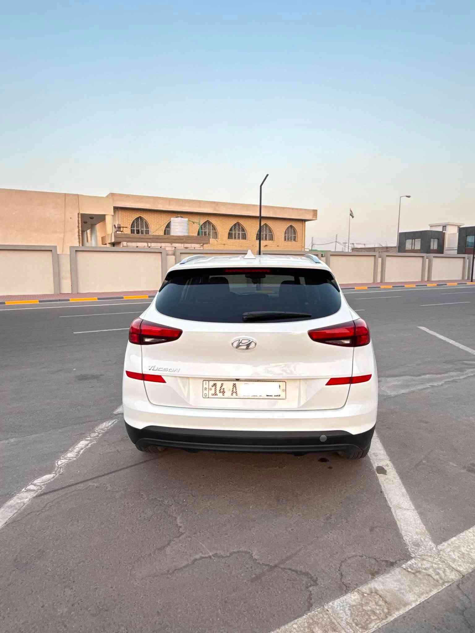 للبيع هونداي توسان 2019 
وارد امريكي تقرير امطار
محرك 2000 
ماشيه 70m
فول مواصفات عدا الفتحه 
بيها مكانين  صبغ كلش زغار
رقم بصره انكليزي تحويل ثاني يوم
السعر 148$
مكانها البصره
للاستفسار :: ***********
