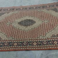 زوالي عدد ٢ اصلي كاشان  القياسات هي ٢في ٣  و الثانية  ٣ في ٤  الكبيرة ...