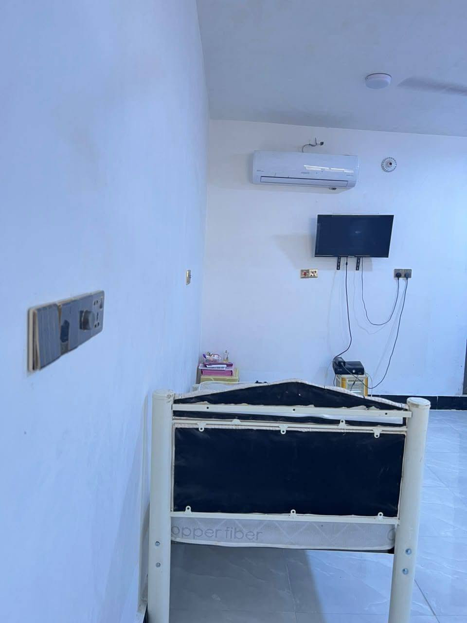 سلام عليكم بيت حي الرسول شارع المحطه  البيت زراعي طابق الاول غرف كبيره ستقبال صاله كبيره مطبخ طابق الثاني 2غرف نوم صاله صحيات مساحه 140
***********
***********
