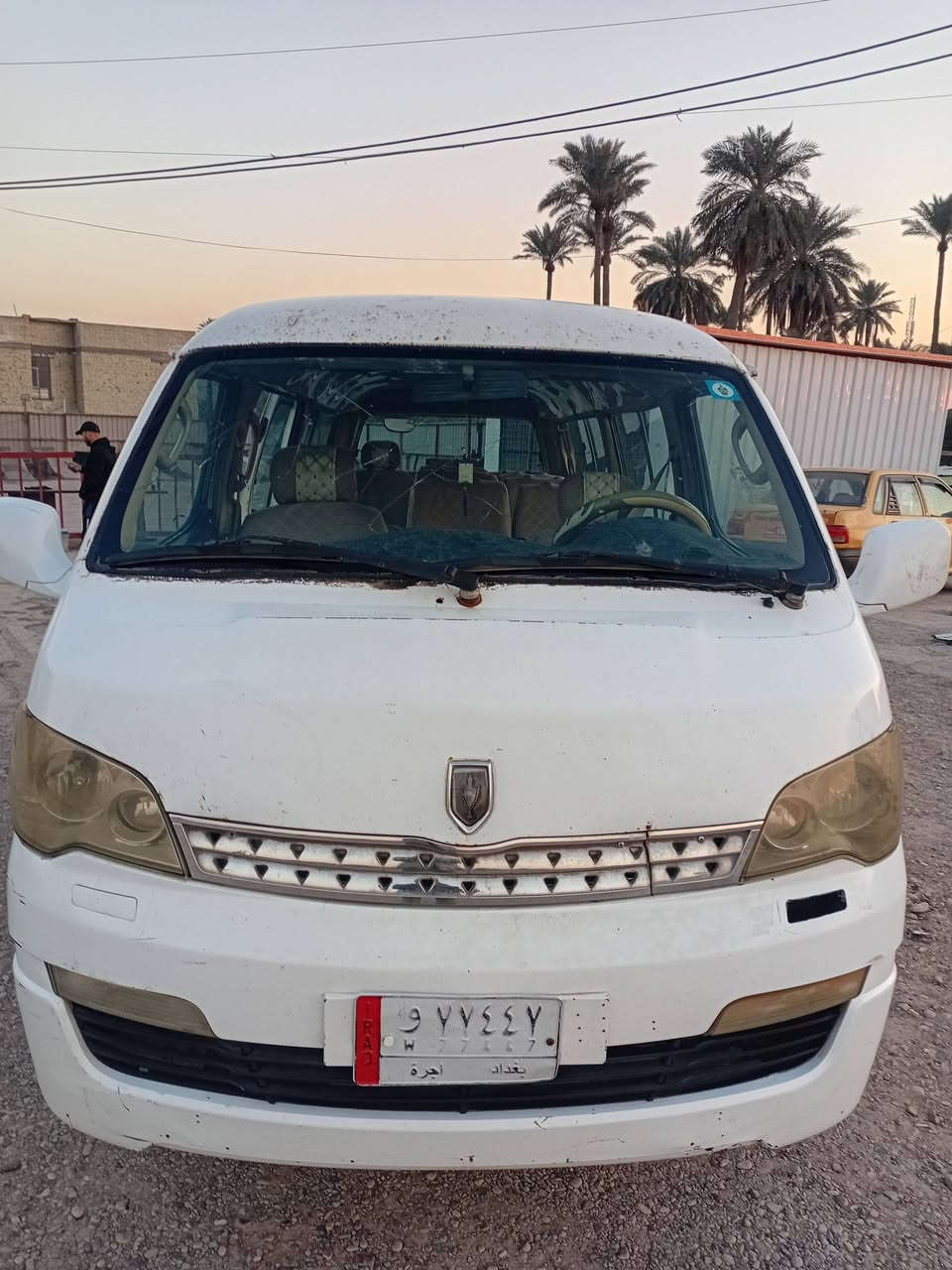 السلام عليكم جمبي اج وان موديل ٢٠١٤ مكينة جديدة السيارة باسمي التايرات نص عمر بيهة طخات ع البارد
السعر ٧٥ وبيها مجال وترهم مراوس رقمي ***********
