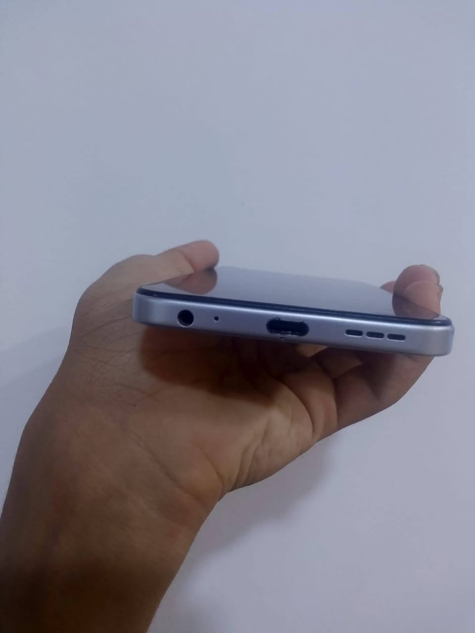 سلام عليكم 

مبايل للبيع 

اسم جهاز tecno spark

شراي يراسني واتساب هاذه رقمي ***********

المبايل مابدله اي شي
