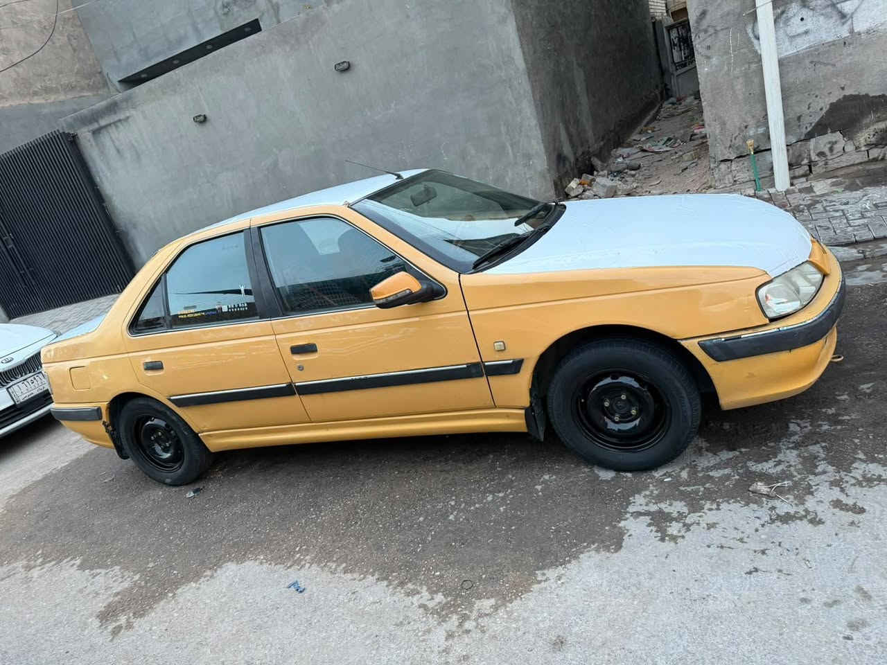سلام عليكم بيجو بارص مديل 2011 بإسمي السيارة جاهزة بيها نواقص خفيفه بيها جاملغ مبدل حداديه جاهزة مكاني كربلاء شراي اتصل عل رقم او واتساب ***********مكلف بل نشر@@
