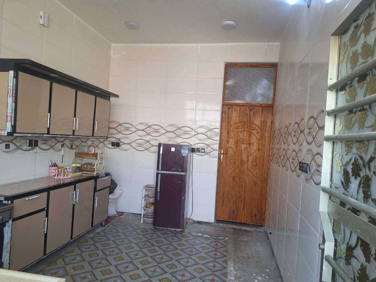بيت اللبيع بي  اجازه سنة البناء25 م150
يحتوى على غرفتين نوم 5*375mغرفه 3500*3500

صاله 5*6 استقبال  6*3700 مطبخ 4500*3500m

صحيات كامله / نقصه بس ارضيه  رقم العقار 2586

السعر 70 وبي مجال حي العطاء خلف شارع 30 #يبعد #عن_شارع 30  #380متر

***********

***********واتساب

