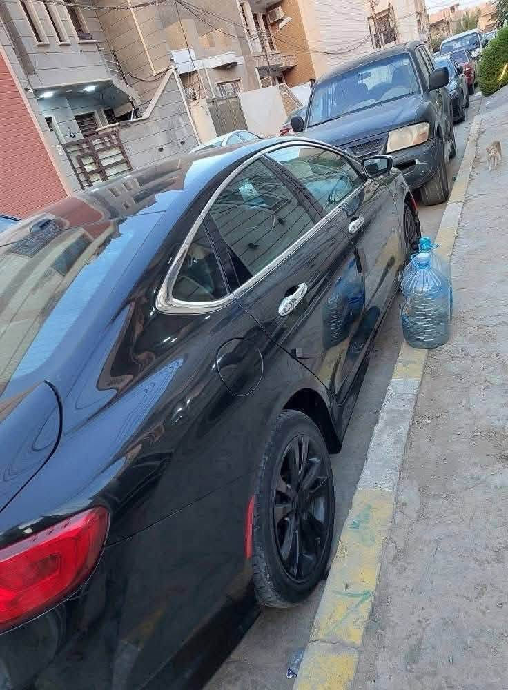 السلام عليكم شباب مستعجل على بيعتهه c200 
مكينه 2400 رقم بغداد بسمي سعر 80 
هـ ***********
