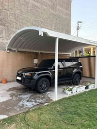 برادو ٢٠٢٤ • ماشية ٣٩ الف • مغلفة نانو