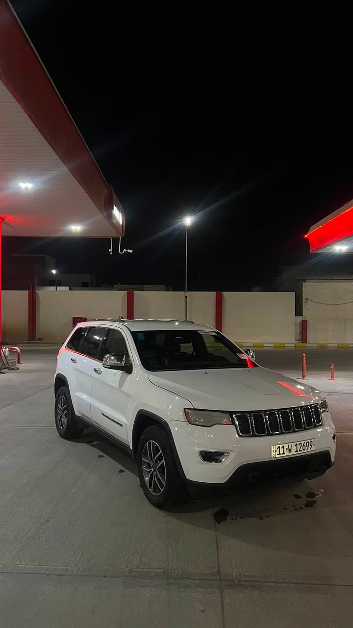 سلام عليكم
Jeep 2019 limted بدون بانوراما
السياره معروف مواصفاتها 
كشنات تدفئه
ستيرن تدفىه
كشنات ميموري خزن
كشن جلد
كهرباء كشن
حساسات خلفيه رادار
كامره
شاشه جبيره
كير ماوس 
فوريل شغال اي عيب مابي
وصندوك كهرباء
وبعد هواي مواصفات
بيها 4 قطع ونص بدون شواصي ابدد عدي سونار همين
وحادثها مو قوي
سعرها مناسب 170 بيها مجال بسيط
مكان كركوك
***********
