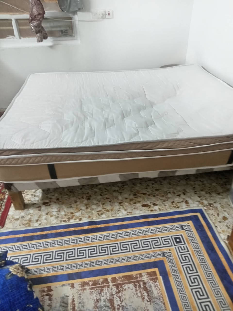 السلام عليكم دوشك وجربايه اخو الجديد استعمال قليل الجربايه مدوشمه إسفنج وقماش تكمه ***********مدينه الصدر
