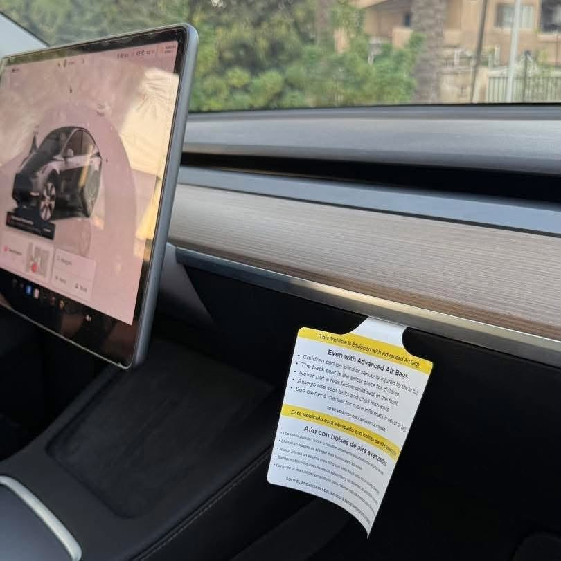 TESLA MODEL Y 
DUAL MOTOR LONG RANGE 2023
تسلا واي لونك رينج دبل ماطور 
ماشيه :73 كيلو 
كامرات 360 
اوتو بايلوت 
حساسات 360 
معروفه مواصفاته
بدون صبغ ( باب خلفي مبدل اصلي نفس اللون)

السعر 21،500$ وبيه مجال 
وبيه مجال بسيط 
***********
***********
