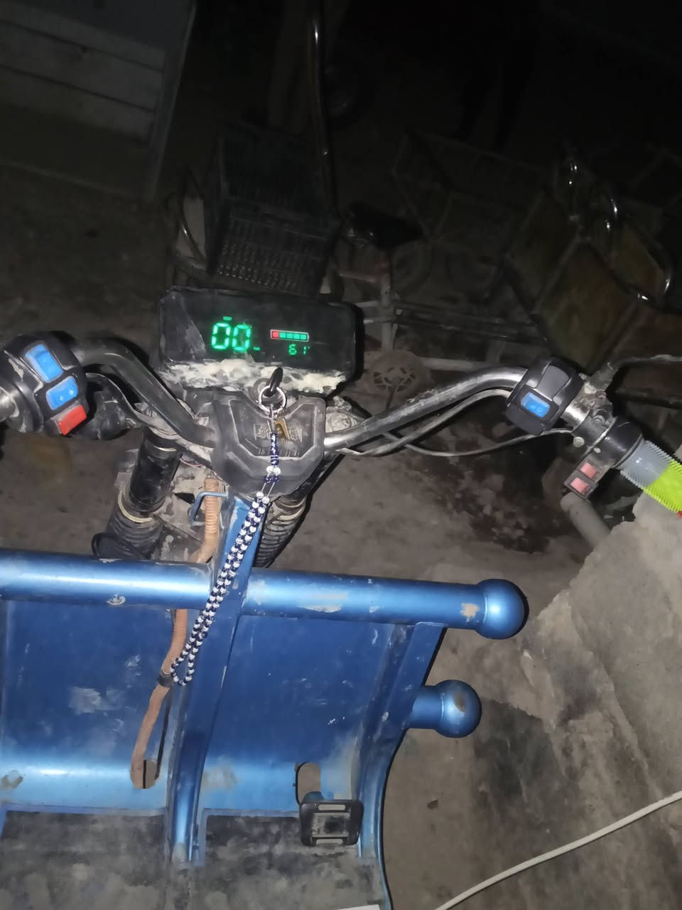 ستوته شحن للبيع نضيفه 5 باتريات ما بيها اي عيوب سعر 950 بيها مجال الي يريد يراسل خاص هاذ الرقم.  *********** واتساب
