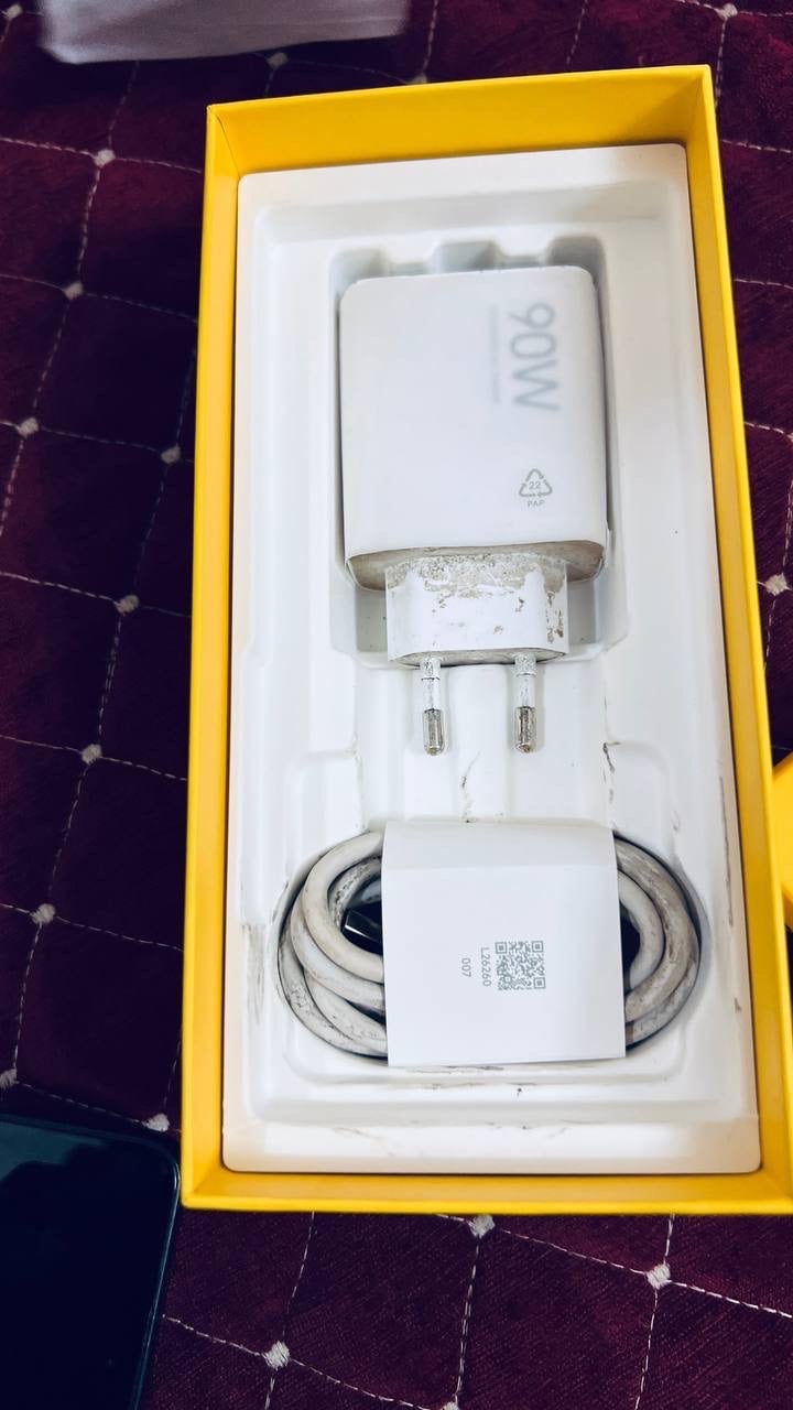 Poco X7 pro

عملاق البوكو🔥🔥120 فريم🎮



♻️مستعمل كامل ملحقات 🔥🔥



❇️ مواصفات الجهاز:



✳️ذاكره 512GB/12GB✅



✳️شاشة أموليد6.7 بوصه 120 هيرتز✅



✳️معالج Dimensity 8400 Ultra✅



✳️كاميرا اساسيه 50MP Sony ✅



✳️بطارية 6000 ملي أمبير وشاحن 90W✅



✳️دعم معيار IP68✅



✳️اندرويد 15 بواجهة HyperOS3.✅



👈👈بسعر 400 الف وبي مجال حك الجيه 🔥🔥



*********** واتساب❇️



العنوان مدينة الصدر قطاع 73 ❇️