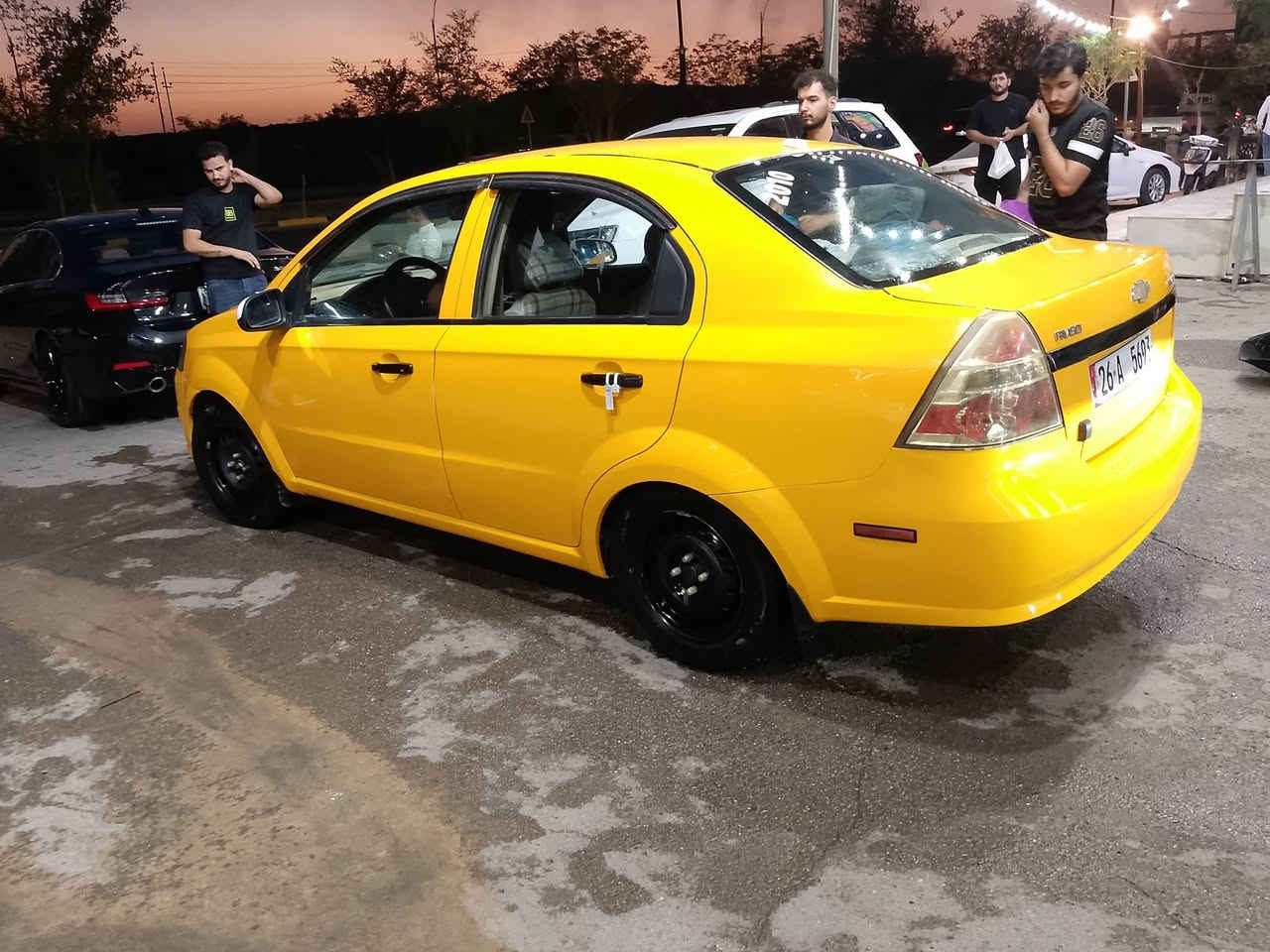 سلاموعلیک
افیو 2010 للبیع
سیار کلش حلو مابی ای شی کلین
بیتاقە بنزین بی 
رقم ‌‌ـ:***********

نص مكتوب في الصور:
- 2010