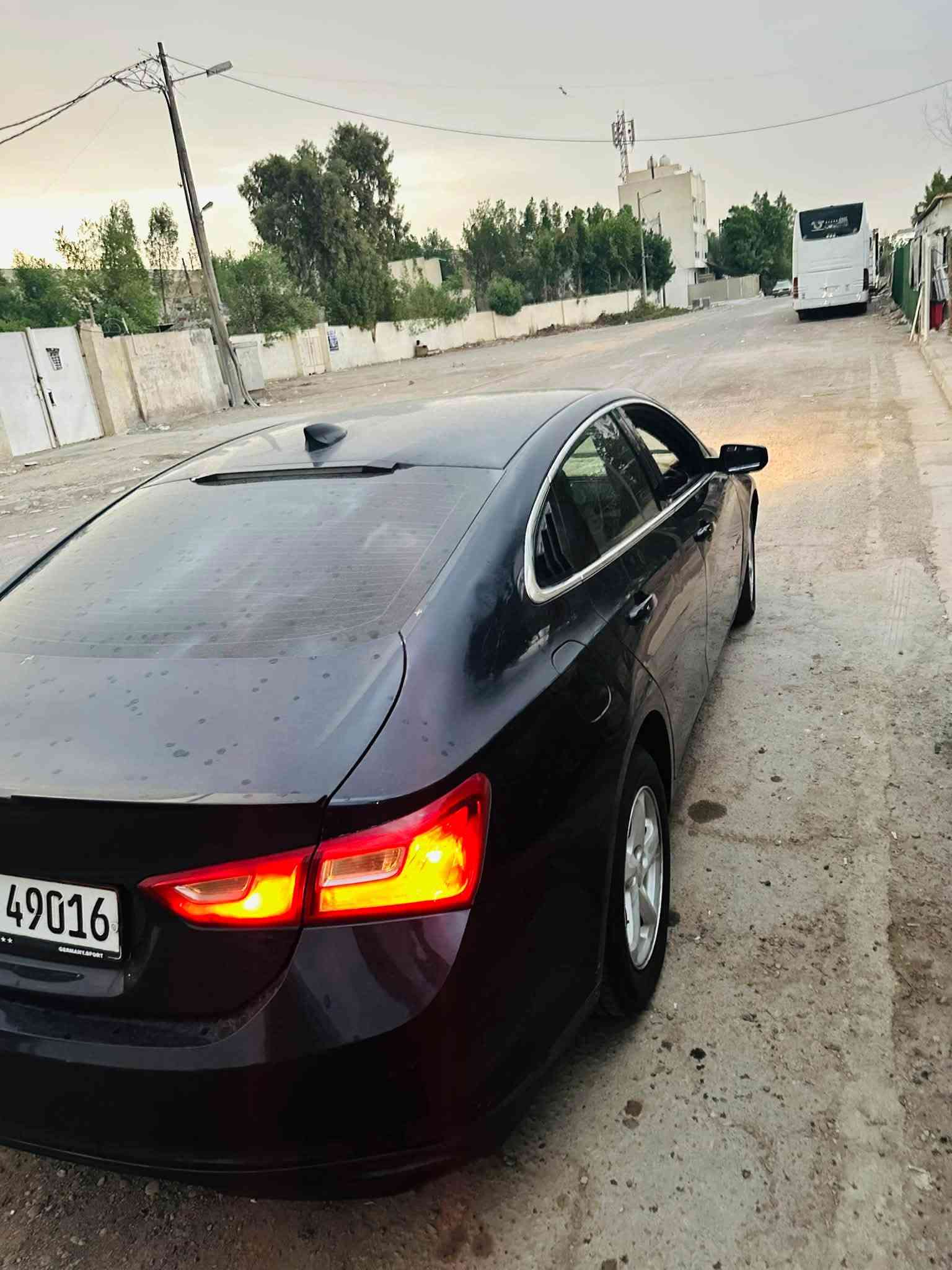 سلام عليكم ماليبو موديل 17
مكينه 1500 حادثه بس جاملغ الامامي عكس السايق  مكاني لاعضميه 
***********
 سعر 75

