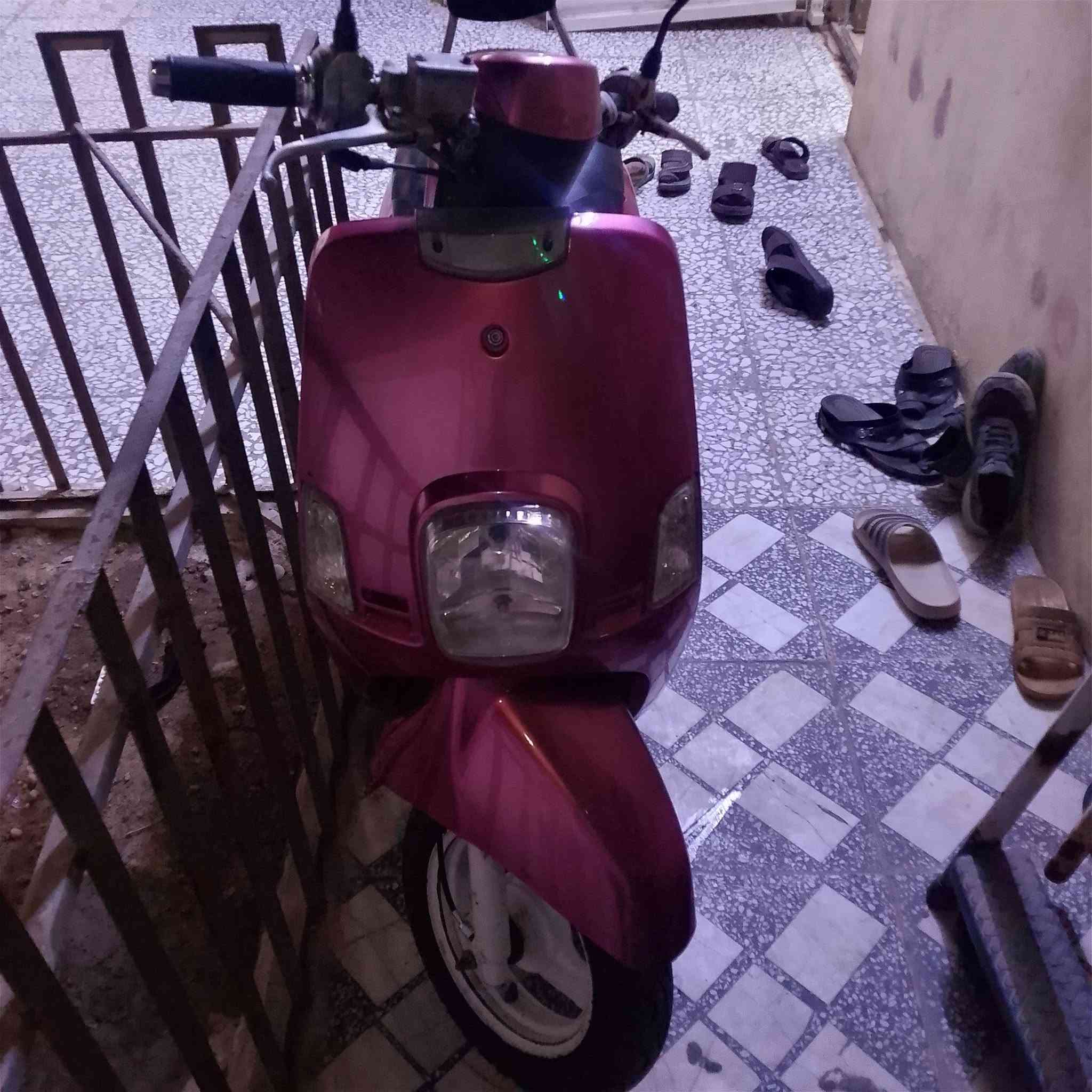 سلام عليكم لبيع درجه ماكس بوليس مكينه بلاديه مامفتوح صارله 4اشهر من طالعه مال رمبه كفرات ختم واحد مكان نجف كوفه سعرها 650وبيه مجال ***********

