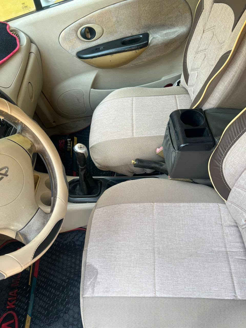 السلام عليكم للبيع كيو ٢٠٠٩ مكفوله بدون صبغ وضربه كير محرك مكفول تبريد شغال السعر ٢٧ مكان شارع حيفا لاتصال ***********
