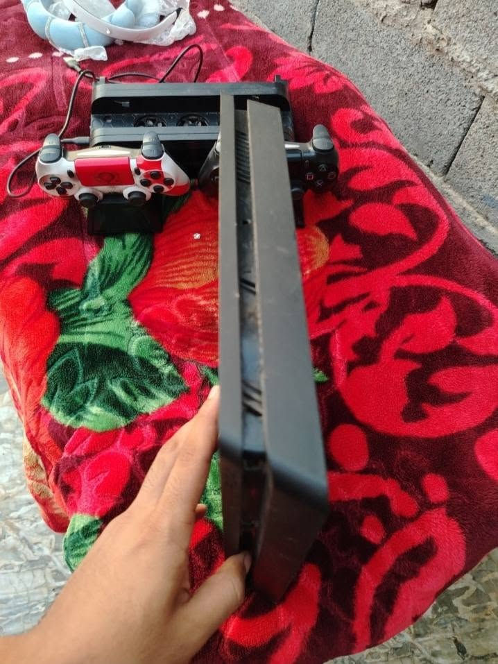 سلام عليكم بلي ستيشن 4 جهاز مفتوح منضفه بس البنكه يجي ويا مروحه وجوستك 2 واضافه 5 اقراص والجهاز نضافه 75 بالميه وسعره 215 العنوان بغداد الشعب
7703284154 للتواصل فقط واتساب

نص مكتوب في الصور:
- HONOR X7d 24mm f/1.75 1/20s ISO5372 ٠٥:٤٢ ٢٨/٠٩/٢٠٢٦