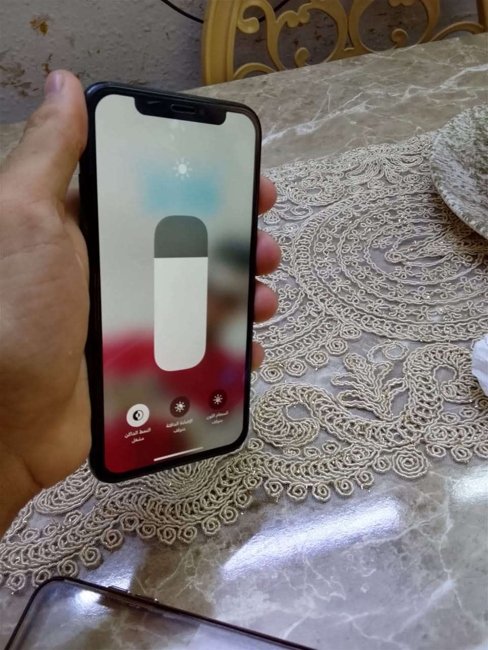 سلام عليكم جهاز آيفون للبيع أيفون اكس S
تلفون ن ضيف مامفتوح مامبدل بي آي شي كلشي بي شغال فيس ايدي شغال بطاريه 79تلفون ع فحص وضمان من باب لبيت العنوان بغداد الرقم الشراي يتصل***********)السعر 170وبي مجال

نص مكتوب في الصور:
- حول رجوع الاسم iPhone إصدار iOS 18.7.10 اسم الطراز iPhone Xs رقم الطراز MTE02J/A الرقم التسلسلي DNPXFJC8KPGG انتهت صلاحية التغطية القطع وسجل تاريخ الخدمة الأغاني 0 الفيديوهات 484 الصور 304 التطبيقات 21 السعة 256 غ.ب.
- 3:30
- البطارية
- حالة البطارية والشحن
- رسالة مهمة حول البطارية
- حالة بطاريتك متدنية جدا. يمكن أن يبدل أحد مزودي خدمة Apple المعمدين البطارية لاستعادة الأداء والطاقة القصويين.
- العثور على خيارات الخدمة...
- الحد الأقصى للقدرة
- 79%
- هذا قياس لقدرة البطارية مقارنة بقدرتها عندما كانت جديدة. قد تتسبب القدرة المنخفضة بتقليل ساعات الاستخدام بين عملية الشحن والأخرى.
- أقصى قدرة للأداء
- تدعم بطاريتك حاليا الأداء القياسي في وقت الذروة.
- شحن البطارية المحسن
- للحد من استنزاف عمر البطارية، يتعلم الـ iPhone من عادات الشحن اليومية، بحيث ينتظر ولا يتجاوز 80% حتى يحين موعد حاجتك إلى استخدامه.
- 3:30 55 رجوع حول الاسم iPhone إصدار iOS 18.7.10 اسم الطراز iPhone Xs رقم الطراز MTE02J/A الرقم التسلسلي DNPXFJC8KPGG انتهت صلاحية التغطية القطع وسجل تاريخ الخدمة الأغاني 0 الفيديوهات 483 الصور 293 التطبيقات 21 السعة 256 غ.ب.