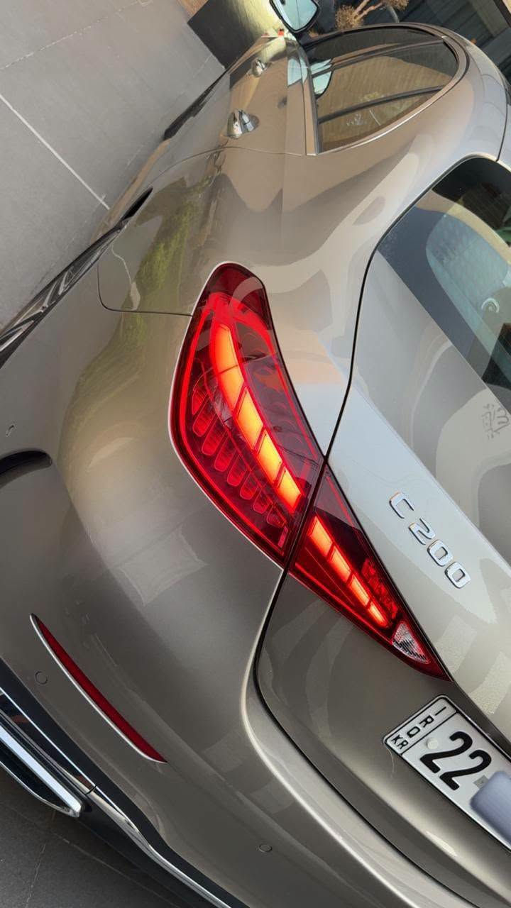 🔥 MERCEDES-BENZ C200 | 2023 🔥

أناقة ألمانية… وحضور يفرض نفسه. 🇩🇪✨

سيارة Mercedes C200 موديل 2023 بمواصفات مميزة، تجمع بين الفخامة، الراحة والأناقة الرياضية.

🇩🇪 وكالة BCM
🛣️ 34,000 كم فقط
🎨 لون فضي فاخر
🛡️ تغليف PPF بالكامل
✨ بانوراما
🏁 طقم AMG
✅ بدون حادث أو ضرر

🔥 سيارة جاهزة لمن يبحث عن الفخامة الألمانية بحالة مميزة.

📞 للاستفسار والاتصال: ***********
