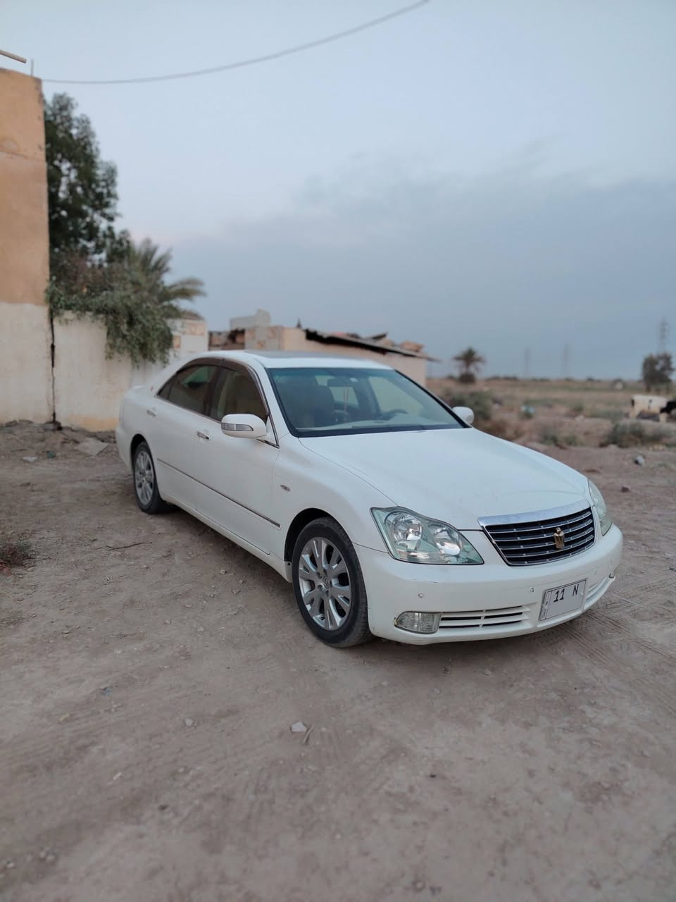 السلام عليكم شاهينه 2005 شاصي 82 مكفوله كفاله عامه من كلشي مواصفات فتحه 3دكم اربع بصمات ابواب رادار امامي  حساس امامي خلفي داخل بيجي السعر 150 وبيها مجال للاستفسار اتصل ***********
