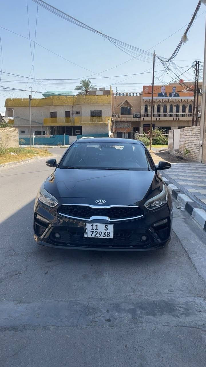 السلام عليكم K3 سيراتو مديل 2020 وارد كوري رقم بغداد انكليزي مكينه 1600 دوش السياره جديده بمعنى الكلمه فوول عدل الفتحه ✌️ سعر مناسب جدا بيه كم قطعه كلير لادواخل ولامعجون ولاصبغ والا بارد اتصل بيك خير ودلل *********** __***********  بغداد المحمودية
