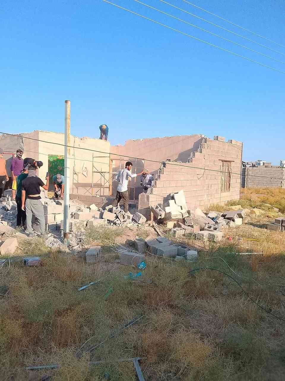 سلام عليكم  / يوجد كادر عمل جاهز/ تصعيد مواد/ تنضيف بيوت/ تفليش/ تكشيط/ تنضيف حدائق/ دفن نهري  / شقلنه ليل ونهار   /ومعداتنه جاهز/ ماعليك بس تصال على رقم  /     ***********
