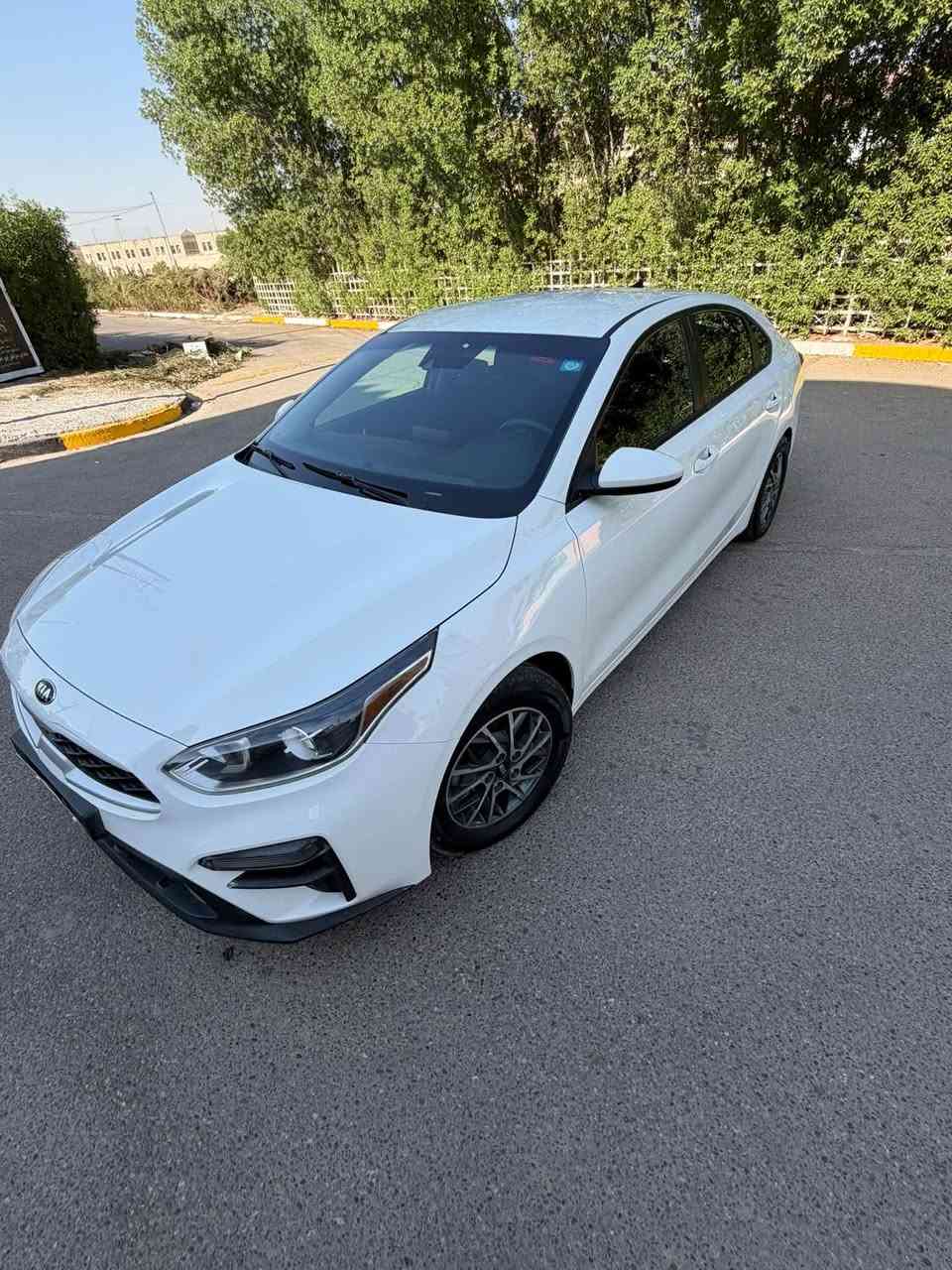 السلام عليكم كيا فورتي موديل2021وارد امريكي  حادث خلفي جاملغ وباب السياره معوقين بدون ايرباك مكانهه البلديات 
السعر 117$
رقم الهاتف ***********
