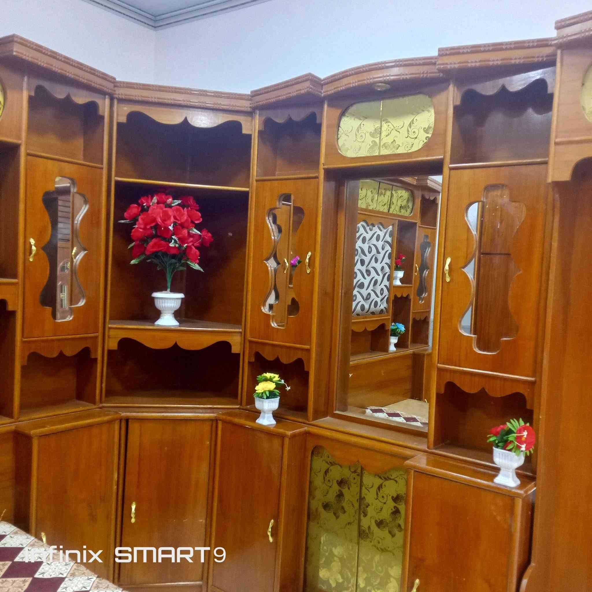 السلام عليكم اخوان توجد غرفه مسرح عالي نضافه فول السعر 700وبيها مجال الاستفسار عن الرقم ***********

نص مكتوب في الصور:
- Infinix SMART 9