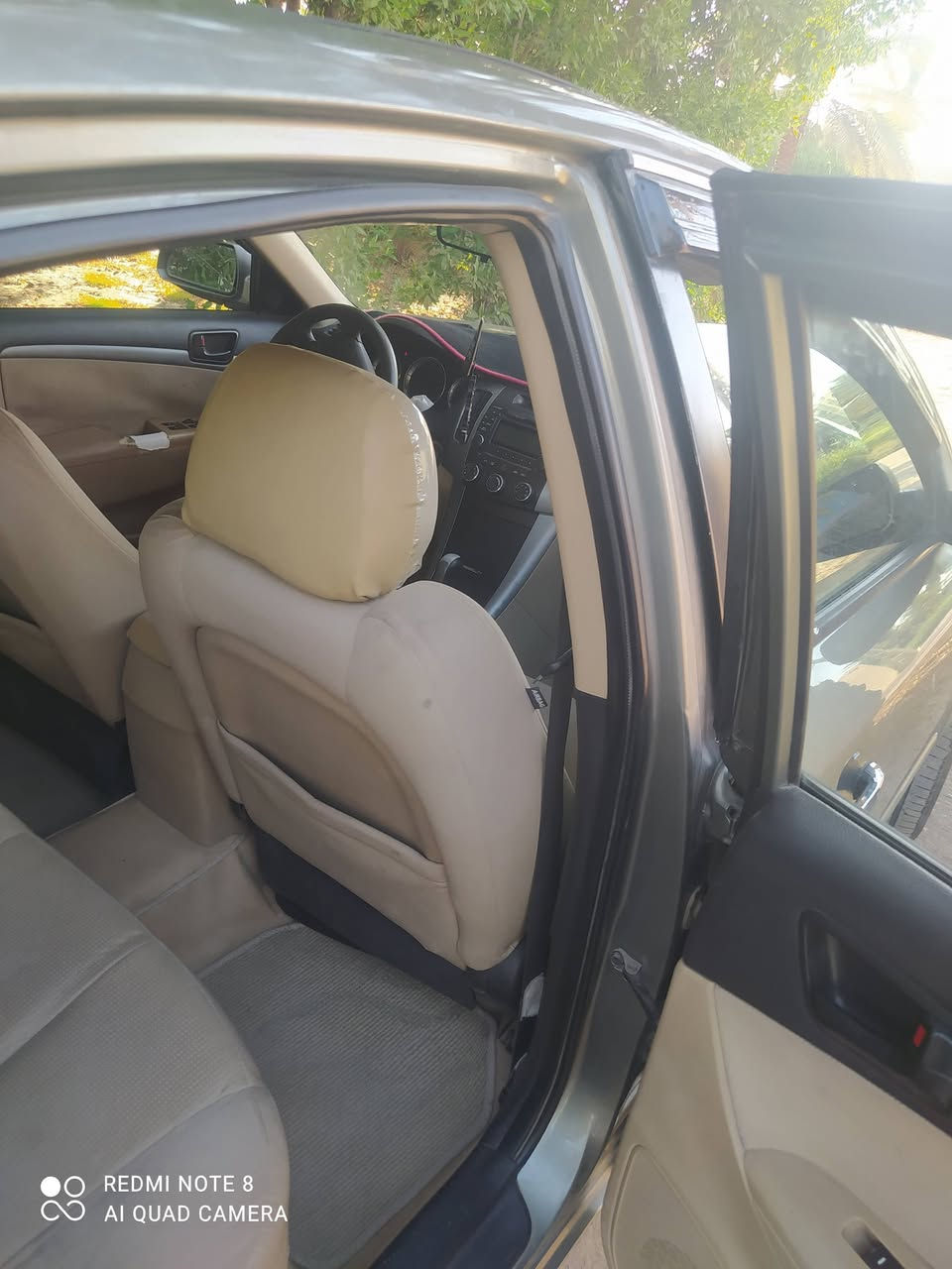 سوناتا موديل عشره بغداد رقم انكليزي وارد امريكي  مكينه 2400بيها ثلاثة قطع حادثها جاملغ الأمامي والبنيد مبدلات تبديل 
وجاملغ خلفي بدون دواخل ابيع حزام السياره نظيفه جدا ما تخلي عليها دينار 
تبريد حداديه تخم تاير كشر نظيف مبلوشها جديد تسكات شاد جديد باتري جديد مبدلها درايم شفت جديد مكينه بلادي مالتها نظيفه كلش  مسويلها حمام ادامه كامله 
كير جديد جام كهربائي المكان بابل السعر 
ب100
***********
