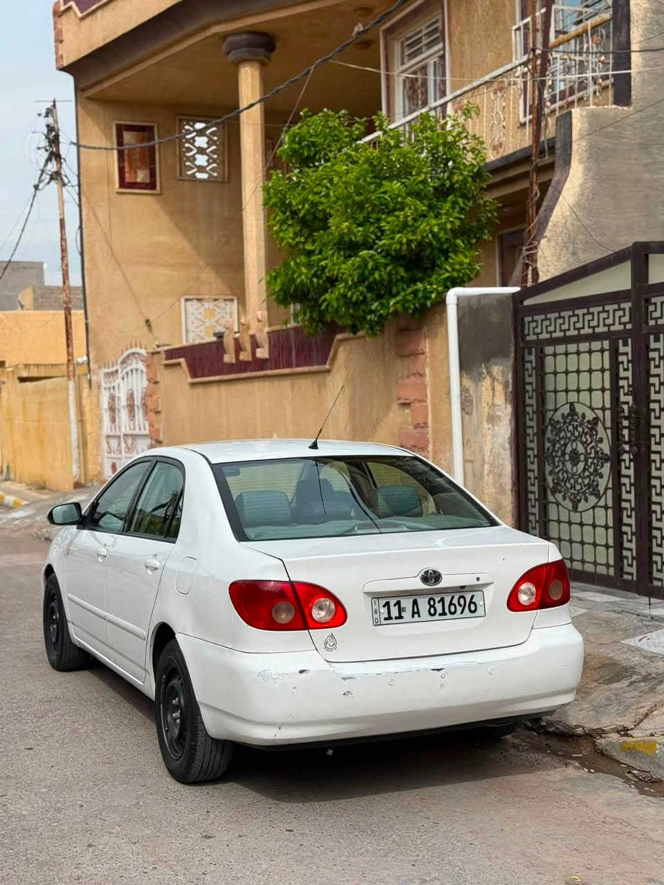 السلام عليكم كورولا نحلة للبيع
السيارة نضيفة جدا المحرك1800
 الضرر بل جاملغ الخلفي و جاملغ اليمن بل عراق 
مكفوله محرك كير بل صندوك 
السعر 96 و بيه مجال
المكان اليوسفية الرقم الهاتف ***********
