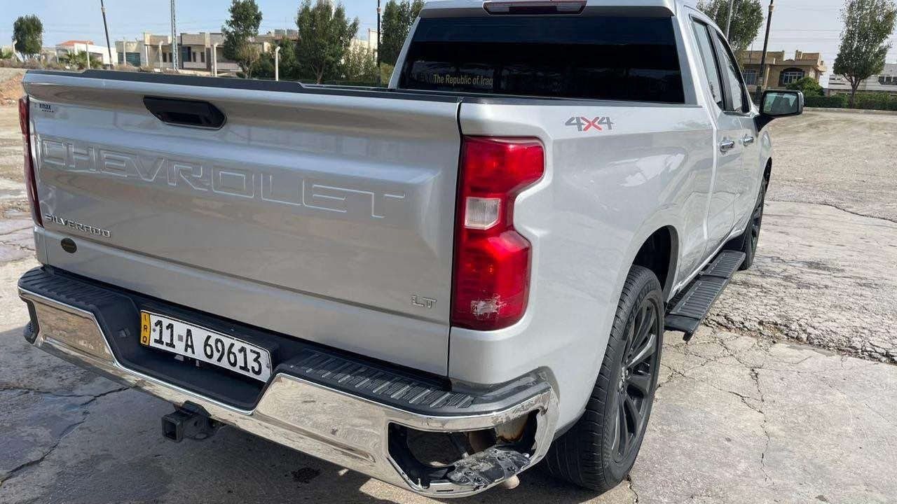 السلام عليكم 
للبيع او مراوس 
السياره موضحه بصور 
بيها دخول تقرير دخول تقرير غرق 20 ‎%‎
يعني مو غركانه تعتبر ويمك رقم الشاصي 
وبيها قطعتين وسياره جاهزه بس شغل وتوكل ع الله 
لتواصل ع رقم بي واتساب هم 
*********** الرمادي, الأنبار
