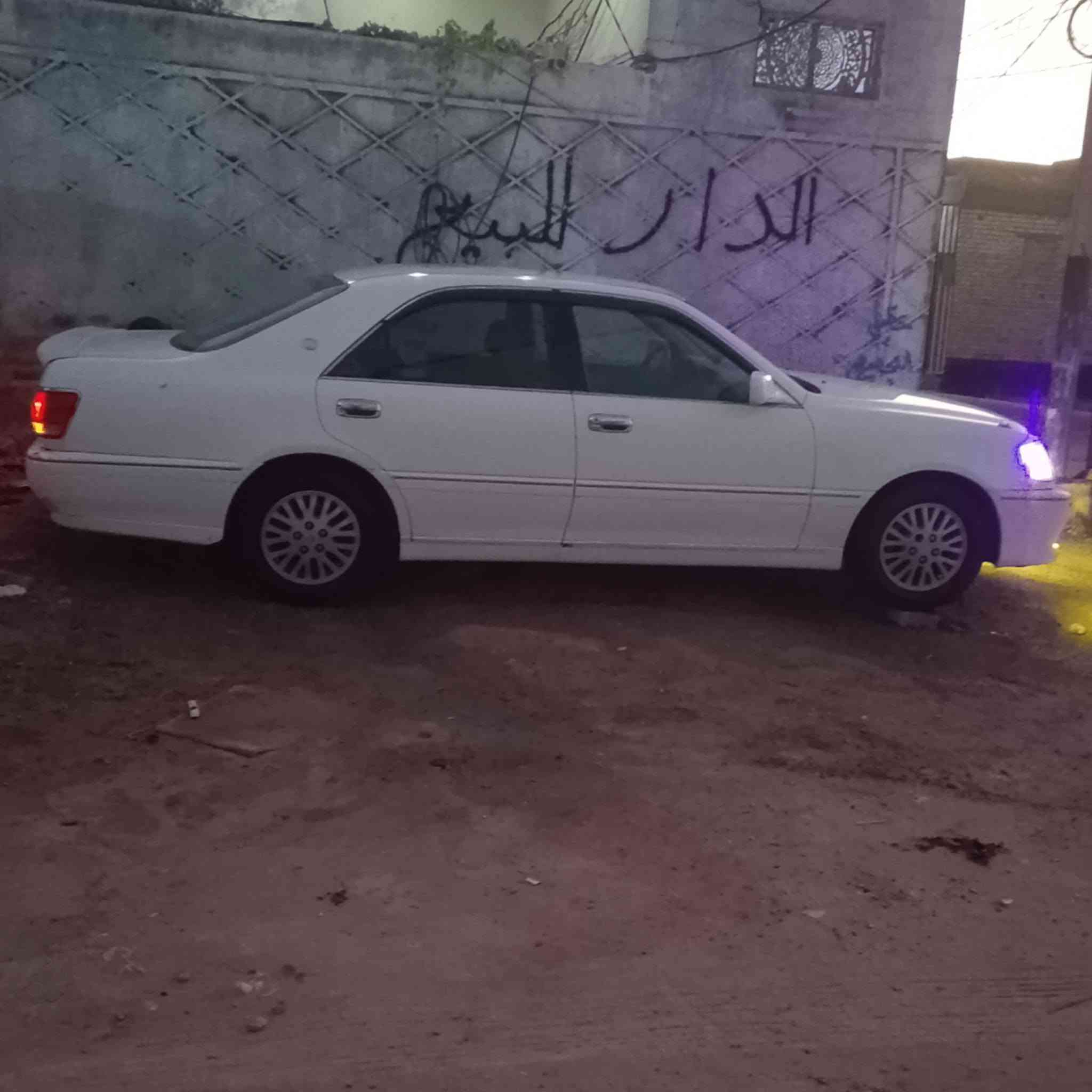 ملكه صدفيه 2002اصل كرستال شاصي 75 كفاله عامه 
ديفور الكبير شاشه خلفي برده 3دكم فول بطن 
مكينه وكير كارتون حداديه جديده تخم تاير 
تحويرة نجف رفم صلاح الدين بسمي مداور ثاني يوم سنويه ال30 سياره جاهزه على24 
مكاني النجف الاشرف سعر خاص وخادم
***********
