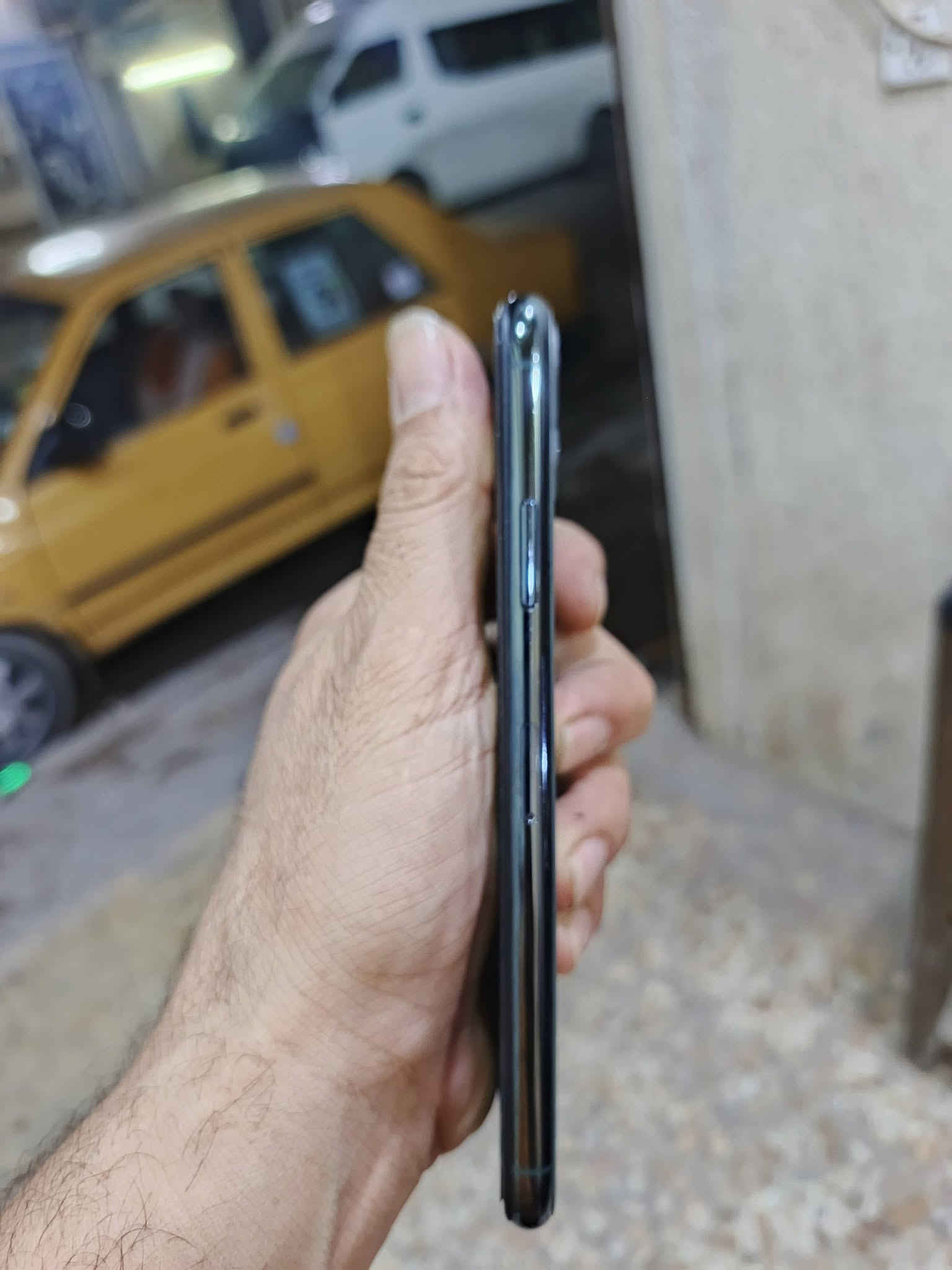 ايفون 11 برو ماكس • ٢٥٦ • بصمه متوقفه