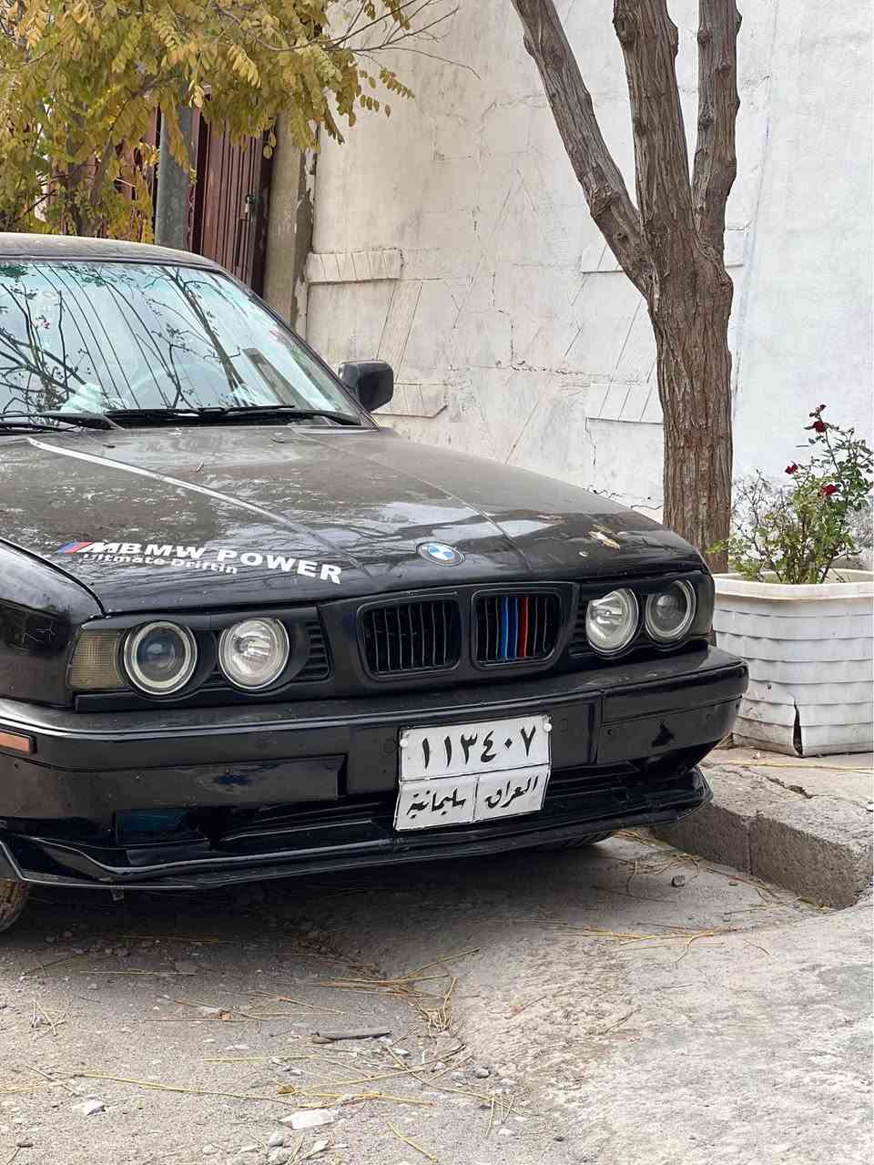 فرۆشتنی خێرا ٣٧ گەڵا😱  Bmw 1990 /520i البيع السريع 37 ورقة😱 BMW 1990 / 520i هەتا بڵئی پاکو جوانە سەیارەکە هین دەست خۆمە  ماڵی دۆستە  چوار جام کارەبا  تەبرید ناو رەساسی کوشن جلدە بەس بەرگی پێوەیە سەیارەکە لێدراوی نییە   تاقمئ ویل و تایەی m لۆکی لەژئرە  سعری ٣٧ گەڵاو مەجاڵێکی برایانە ژ.م /***********
