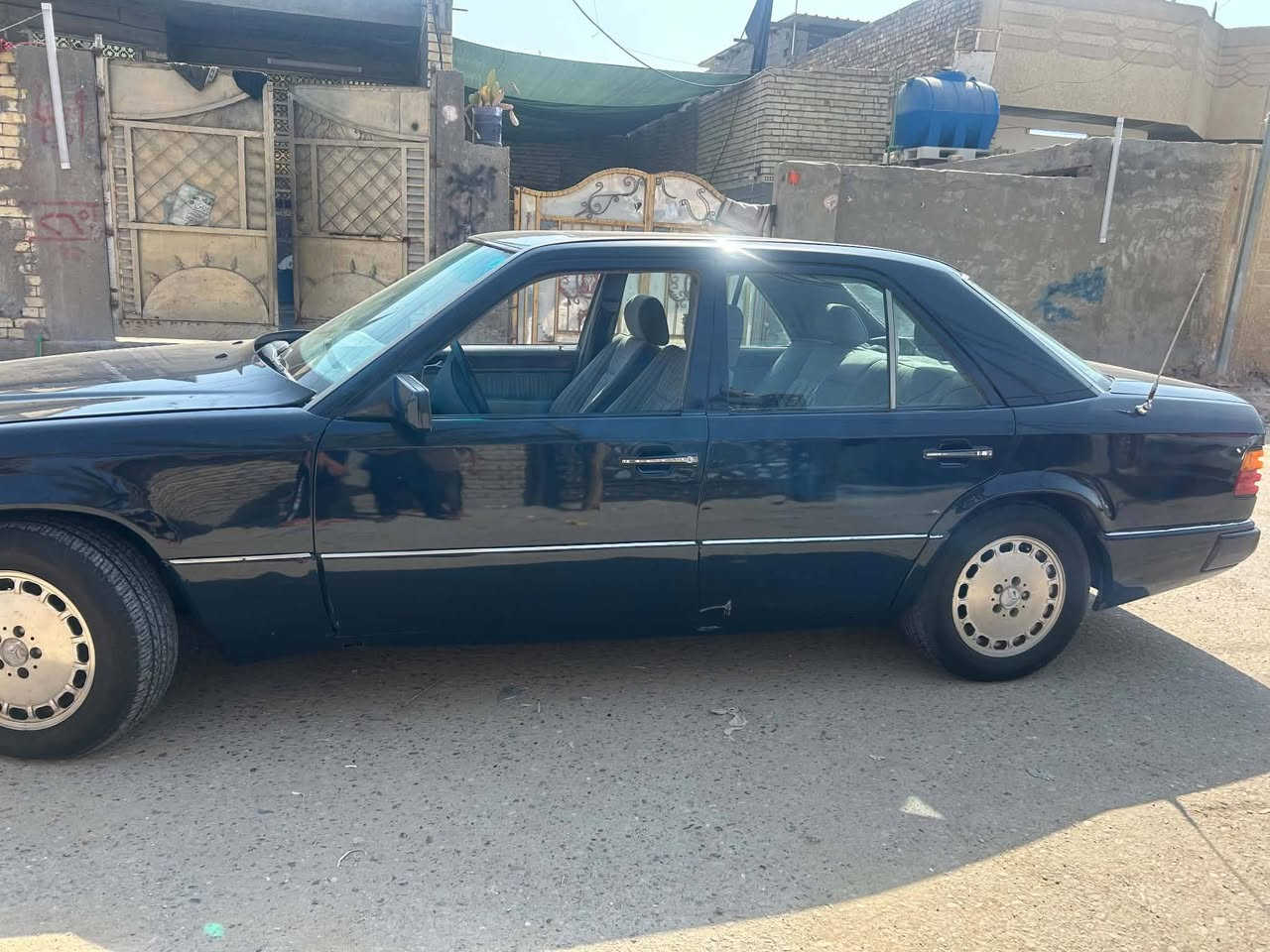 سلام عليكم مارسيدس دب للبيع موديل 89رقم بغداد بسمي تحويل ثاني يوم صبغ عام جماليه
 مكينه بلادي عنكبوت لاتنقيص ولاتبخير خير من الله السيارت كهربائياتها كلها شغاله تبريد نقص غاز السياره تخم تاير جديد السياره مال جناي ربع ما تصرف  عليها خير من الله سياره جديده بمعنى الكلمة سعر 60وبيها مجال للشراي مكاني بغداد لستفسار عن صاحب السياره ***********
