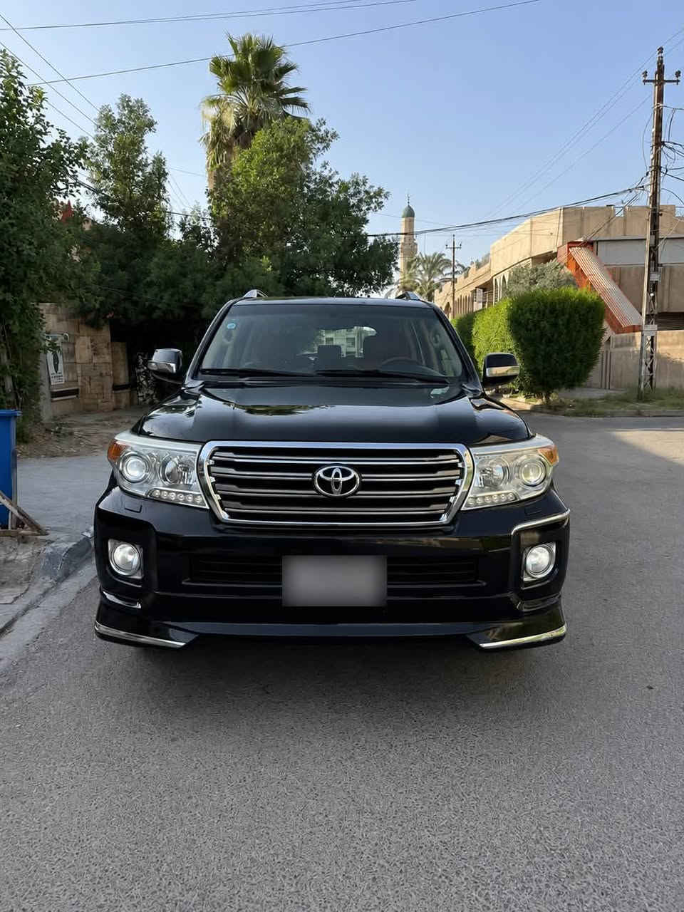 السلام عليكم 
للبيع لاندكروز بريم 2013
ماشيه 200الف 
رقم بغداد 
السعر 350 ورقه وبي مجال 
السونار موجود بلمنشور 
مكانها بغداد 
رقم الهاتف ‭***********‬ اتصال فقط
