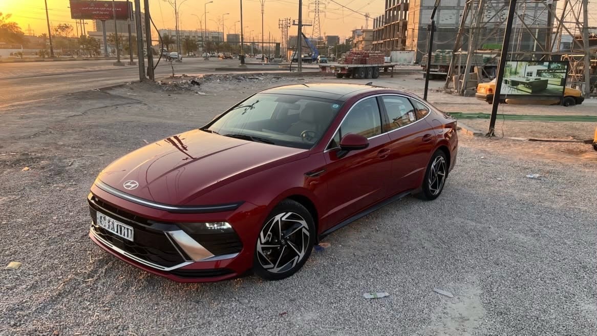 Hyundai Sonata خليجي🔥🔥

موديل 2025 شركة هونداي الاوله السياره بانزين محرك 2500رقمها بغداد دولي فووول مواصفات واحد ع واحد  السياره بيها طخه بالجاملغ الأيمن بدون ايرباك للتفاصيل اكثر الاتصال ع الرقم او الواتساب ***********