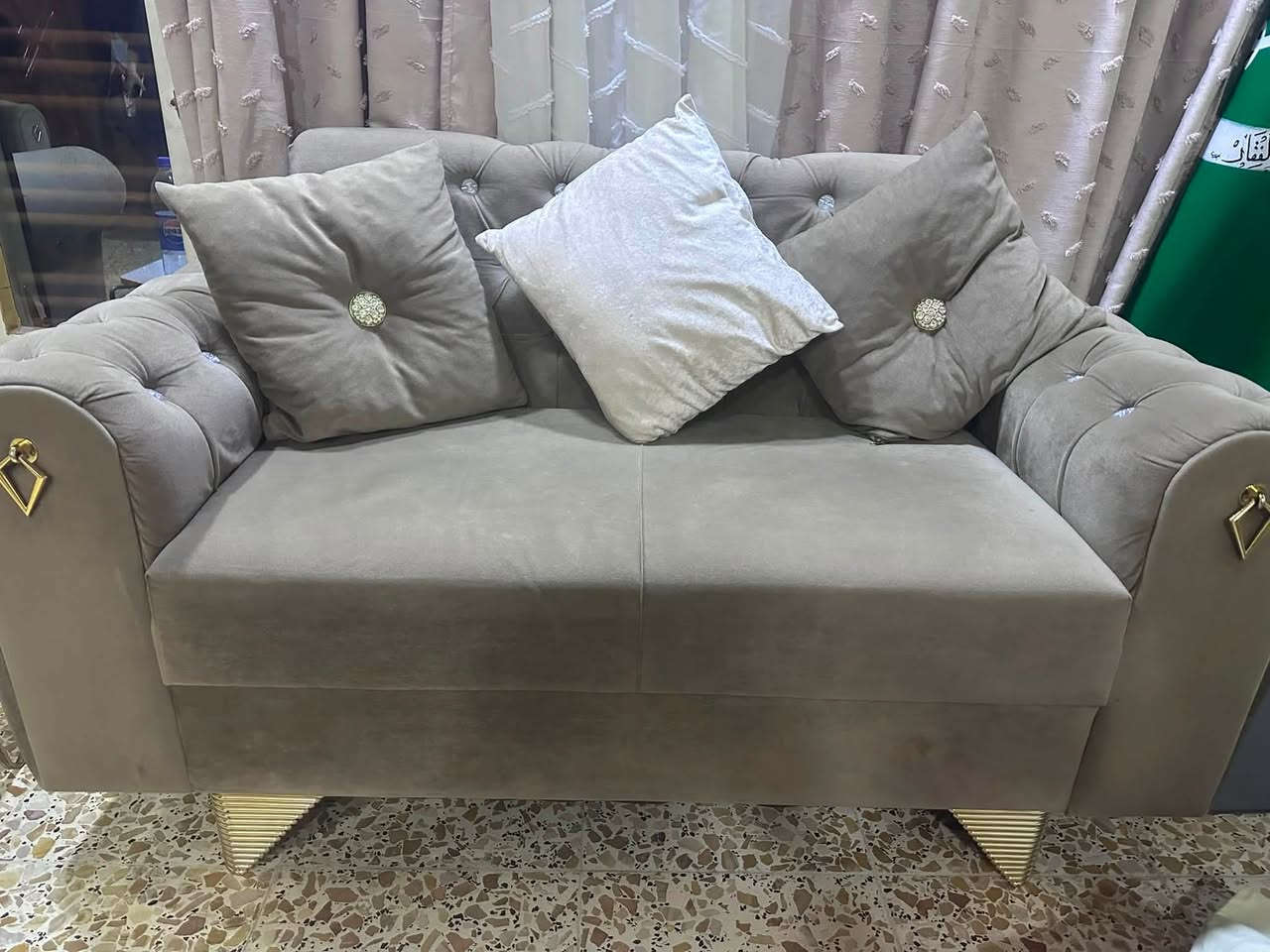 السلاك عليكم تخم نضيف كلش تجي وتشوف بعينك مكاني حي اور هاذه رقمي اتصل وتدلل ***********خابر وتشلع عيوني
